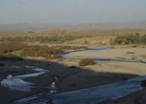 رودخانه دامن ایرانشهر در محاصره زباله های گردشگران/ زنگ خطر "نابودی زندگی زیستمندان" در رودخانه های سیستان و بلوچستان نواخته شد
