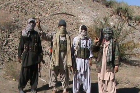 يک عضو "القاعده" و "طالبان" دستگير شد/اعتراف به انتقال مهمات با هواپيماي آمريکا