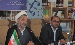 تاثیر ریش سفیدان و معتمدان محلی در کاهش آسیب‌های اجتماعی بسیار است