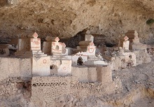 قبرستان 70 ملا