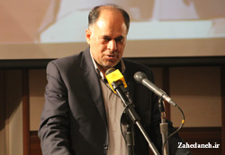 در ایران شیعه و سنی با صلح و دوستی در کنار هم هستند