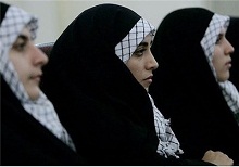 کارگاه آموزشی زن و بازیابی هویت زن در زاهدان برگزار شد