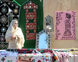 نمایشگاه صنایع دستی بانوان زاهدانی