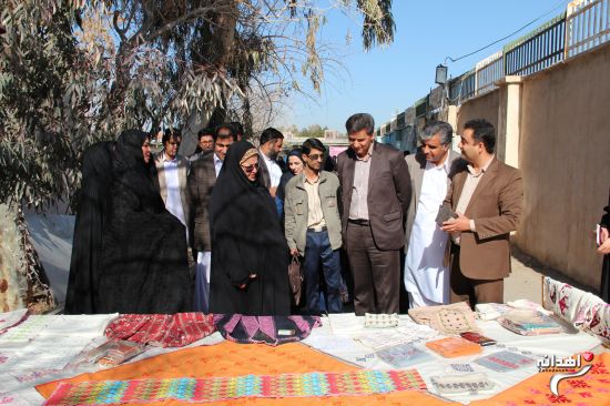 نمایشگاه صنایع دستی بانوان زاهدانی