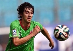 عکس مرزبان شهید روی پیراهن سردار آزمون