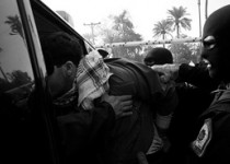 "ناتالی" با زن آرایشگر دستگیر شد/فروش مواد مخدر در خانه مجردی