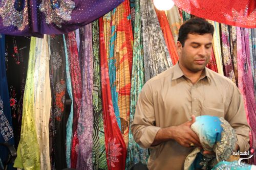 فروش پارچه های ملیونی در زاهدان/تصاویر