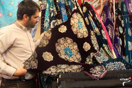 فروش پارچه های ملیونی در زاهدان/تصاویر