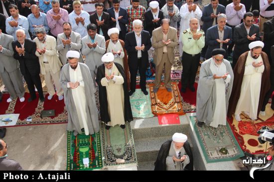 اقامه نماز عید سعید فطر در زاهدان/تصاویر