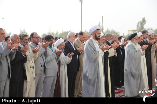 اقامه نماز عید سعید فطر در زاهدان/تصاویر