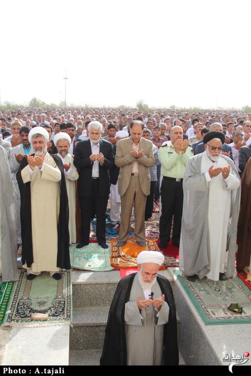 اقامه نماز عید سعید فطر در زاهدان/تصاویر