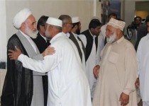 بیش از ۸۰۰ نفر از سران قبایل و طوایف سیستان و بلوچستان با امام جمعه زاهدان  دیدار کردند