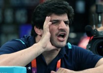 ما فقط در تشک مسابقه با حریفان روبرو نبودیم/به مسئولان امیدی نداریم، تنها دلخوشی ما شده محبت مردم!