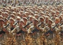 رژه جانبازان و یگان‌های نمونه سپاه، ارتش و ناجا/ هنرنمایی چتربازان ارتش