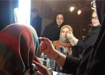 تصاویر گریم عجیب فاطمه گودرزی در نقش یک پیرمرد