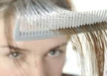 این عوامل باعث ریزش موهایتان می شود