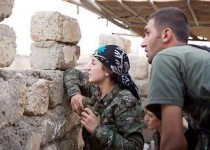 زنی که نظامیان کوبانی را فرماندهی می‌کند + عکس