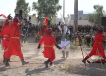 نمایش تعزیه واقعه عاشورا و خیمه سوزان در زاهدان +تصاویر