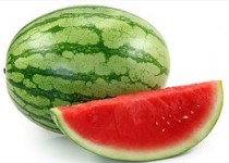 قاچ کردن هندوانه از خاصیت آن می کاهد!