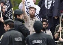 در بریدن سر فرانسوی‌ها تردید نمی کنیم!