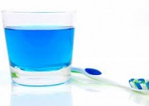 این افراد به هیچ عنوان از دهان شویه استفاده نکنند