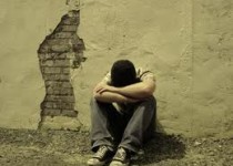 ۱۰ عادتی که آدم را از بیخ افسرده می‌کند!