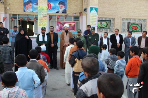 بسته های آموزشی بین دانش آموزان حاشیه شهر زاهدان توزیع شد