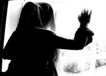 داستان دردناک دختر 16 ساله که ازخانه فرار کرد و به قبرستان پناه برد