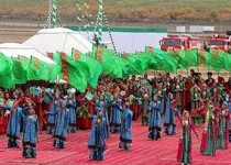 رقص زنان در افتتاح راه‎آهن بین‎المللی شرق دریای خزر!+عکس