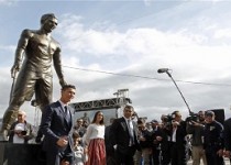 رونمایی از مجسمه رونالدو +عکس