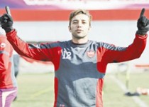 مدافع پرسپولیس در راه آهن