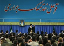 نشان دادن مظهر معنویت در سکوهای قهرمانی، معرف استقامت معنوی ملت ایران است
