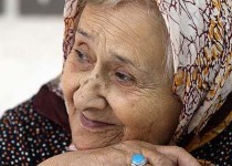 یادداشت/ جوانی هایت را با بچگی هایم پیر کردم، مرا به موی سپیدت ببخش مادر