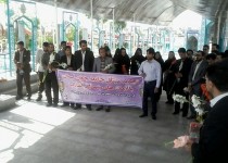 غبارروبی و عطر افشانی مزار شهدای زاهدان