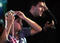 گشايش درهای توبه با دستان دعا در شب های قدر