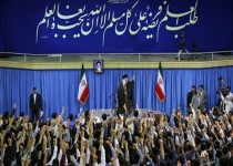 مبارزه با استکبار تعطیل پذیر نیست/ عصبانیت از نفوذ ایران علت بمباران یمن/کسانی که حوادث سال 88 را راه‌انداختند قابل اطمینان نیستند