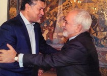 علی دایی در آغوش ظریف