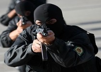 اخاذی از خلافکارها با کلت