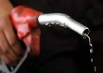 رکورد واردات بنزین شکسته شد