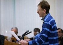 هر حرکتی می‌کنم برایم حاشیه‌سازی می‌کنند/ بین من و کارشناس بانک مرکزی اختلاف وجود داشته و دارد