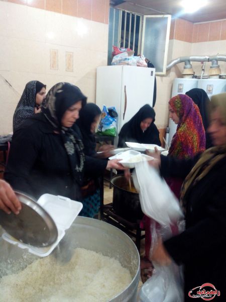 پذیرایی خادمین افتخاری از ورود اولین زائران کربلای حسینی