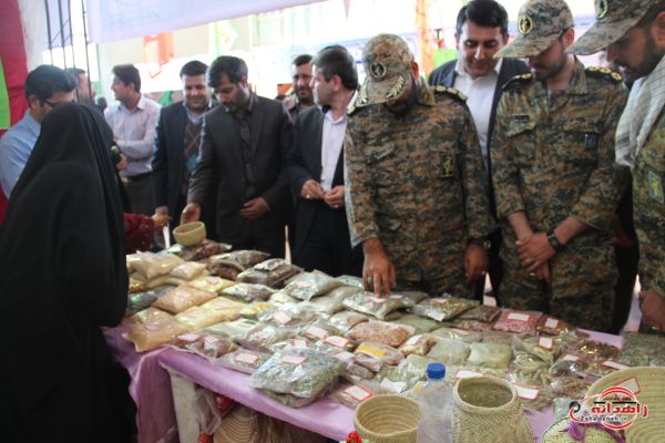 برپایی نمایشگاه و فروشگاه تولیدات و محصولات اقتصاد مقاومتی در زاهدان