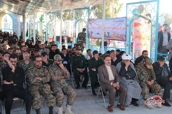 گزارش تصویری/ عطر افشانی گلزار شهدای زاهدان به مناسبت گرامیداشت هفته بسیج