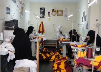 اهدای 100 چرخ خیاطی قرارگاه قدس  2 هزار نفر را کارآفرین کرد