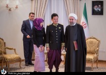 عکس خبری/ تیپ عجیب مهمان روحانی