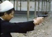 هاشمی رفسنجانی در حال تیراندازی + عکس