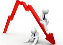 بی توجهی به رکود در مسیر کنترل تورم/ دولت یازدهم بزرگترین ضربه را در 27 سال گذشته به رونق اقتصادی کشور وارد کرد