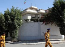 عربستان: موضوع هدف قرار گرفتن سفارت ایران در صنعا را بررسی می کنیم
