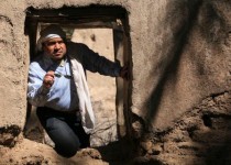 خسروی تنها شخصیت سیاه «کیمیا» است