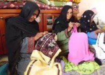 محقق شدن اقتصاد مقاومتی با هنر دست زنان بلوچ در سیستان و بلوچستان/ سخنان رهبری انگیزه ورود به این عرصه است